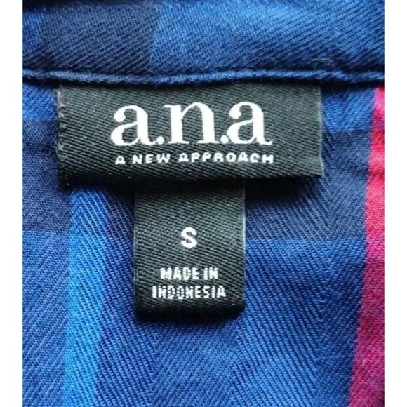 A New Approach Top Small Long Sleeve Plaid Button Up Pockets Tab Sleeve - Picture 3 of 13